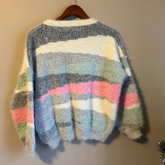 &merci Abstract Striped Eyelash Sweater - Picture 3 of 8